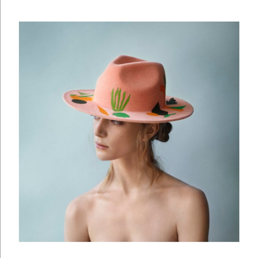 Laura Apsit Livens Hat